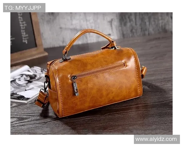 足球明星手提时尚包款解析 领略运动与潮流的完美融合